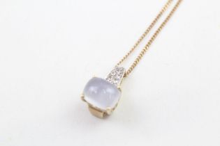 9ct gold white chalcedony & white gemstone pendant necklace (3.3g)