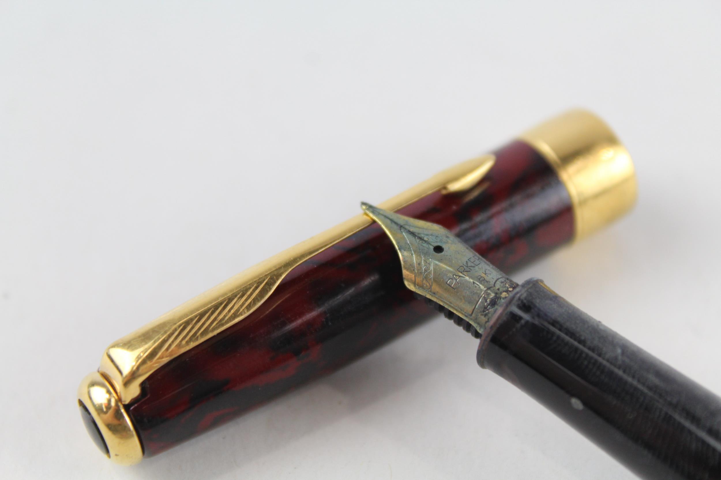 PARKER Sonnet Burgundy Lacquer Fountain Pen w/ 18ct Gold Nib WRITING - w/ Personal Engraving Etc Dip - Image 2 of 4