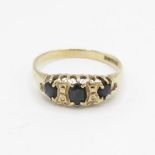 9ct gold sapphire vintage ring (1.5g) Size M