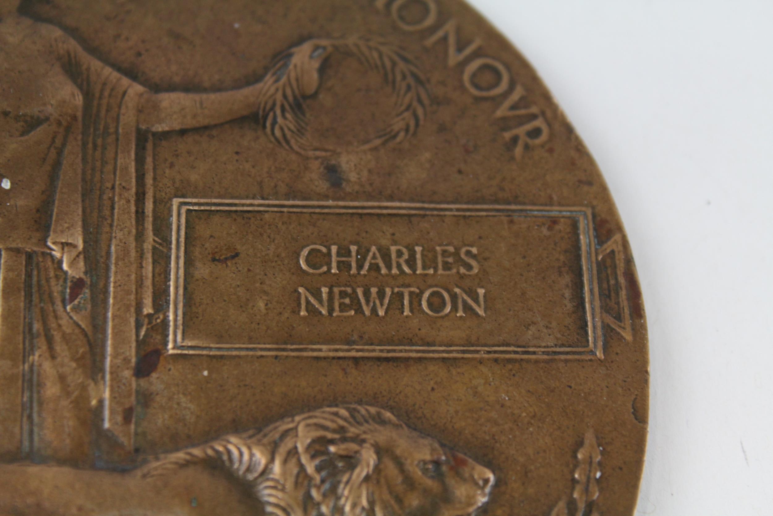 WW1 Death Plaque Named Charles Newton - WW1 Death Plaque Named Charles Newton In antique/vintage - Image 2 of 6