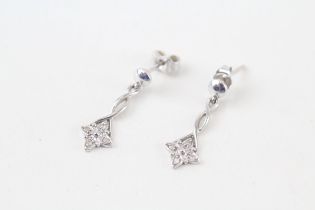 9ct white gold vintage-style diamond drop earrings (1.7g)