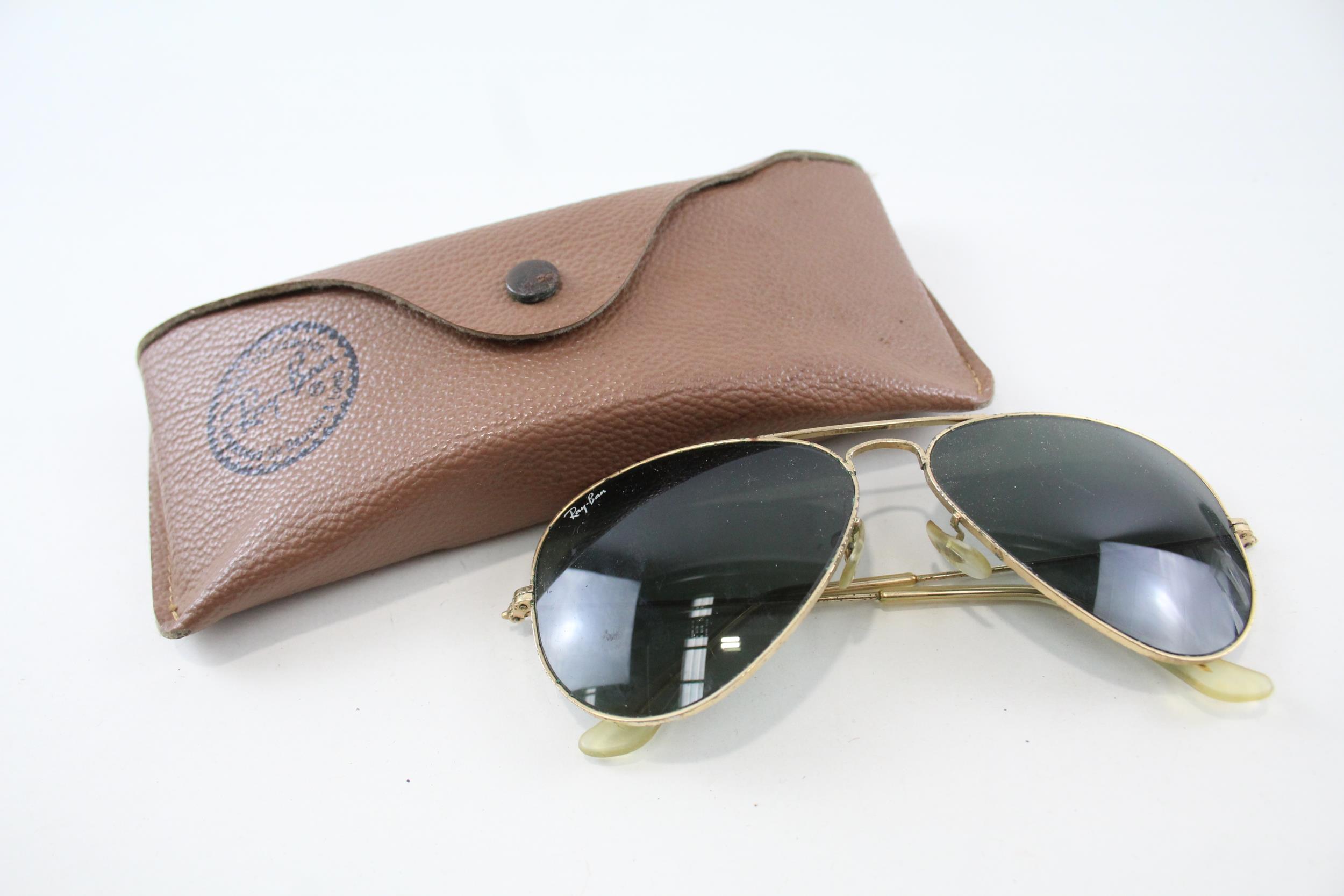 Rayban Sunglasses / Glasses Inc Cases x 5 - In previously owned condition Signs of use & wear Please - Image 4 of 5