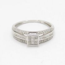 9ct white gold vari-cut diamond ring (2.3g) Size P 1/2