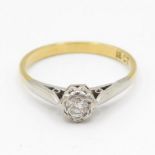 18ct gold diamond solitaire ring (2g) Size M