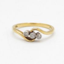 18ct gold early 20th century diamond three stone dress ring (2.8g) Size N 1/