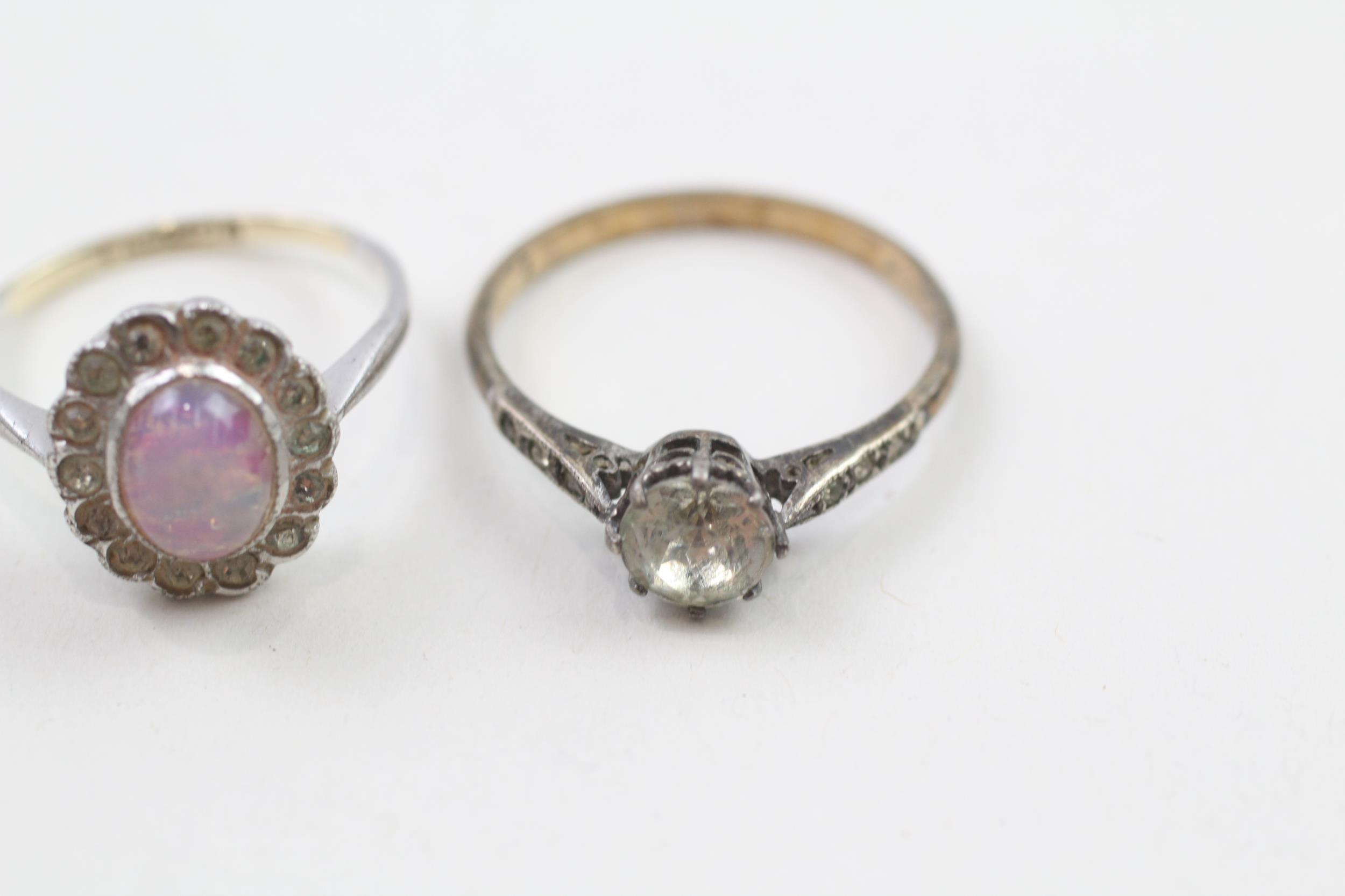 3 x 9ct gold and silver vintage paste and paste and foiled glass set rings (7.1g) Size N + O + O - Image 5 of 5