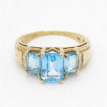 9ct gold emerald cut blue topaz & diamond ring (3.5g) Size O