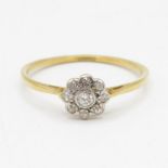 18ct gold early 20th century old cut diamond daisy cluster ring (1.3g) Size O