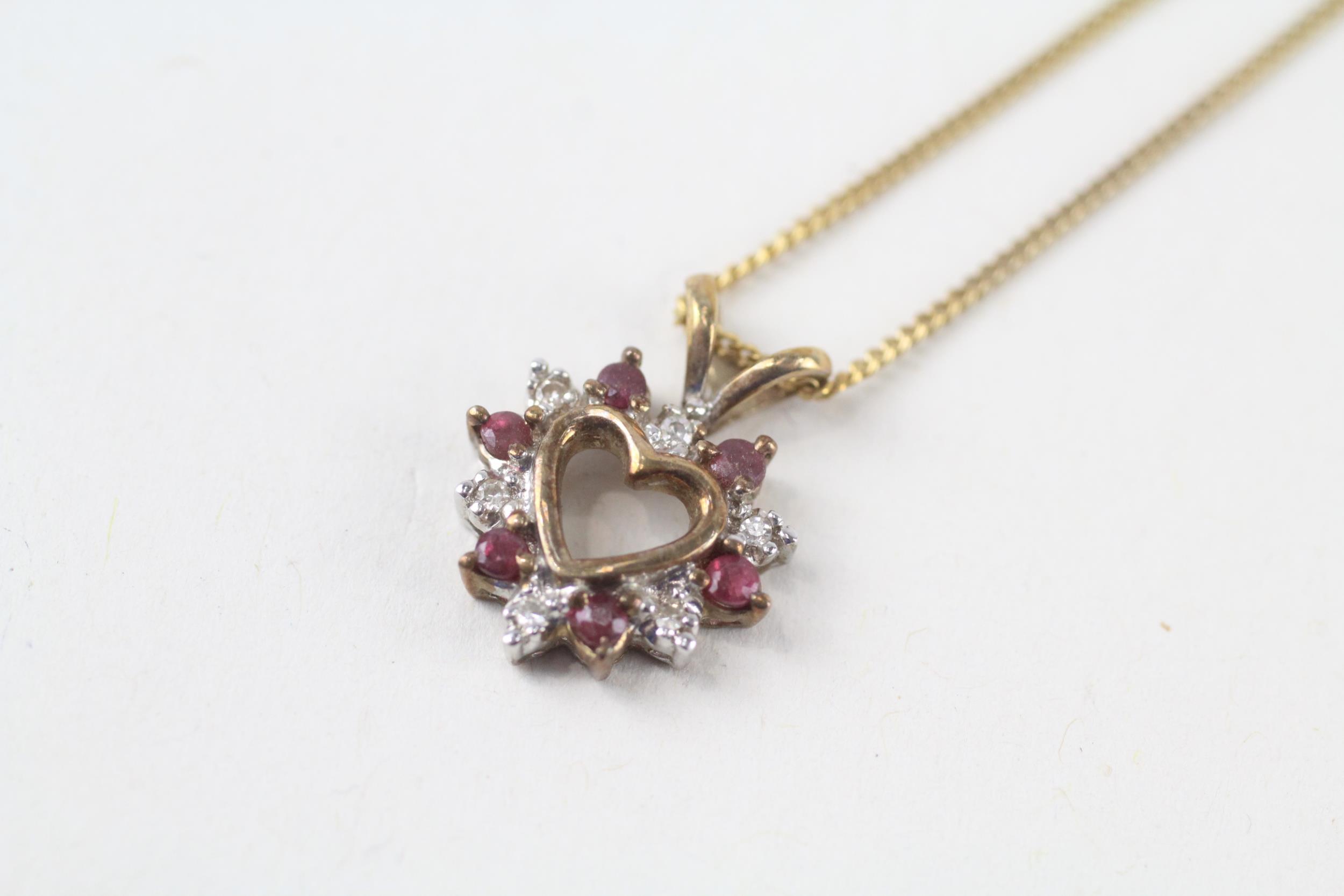 9ct gold ruby & diamond heart-shaped cluster pendant necklace (2.3g) - Image 2 of 4