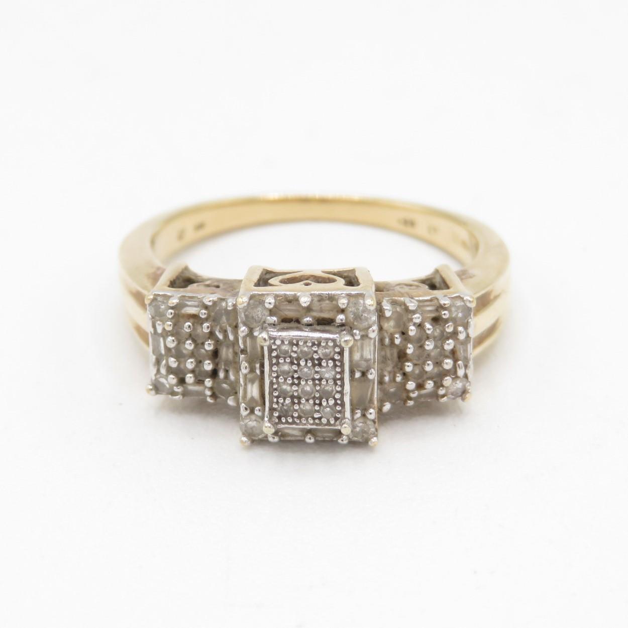 9ct gold vari-cut diamond dress ring, total diamond weight 0.25ct approximately (3.9g) Size N 1/2