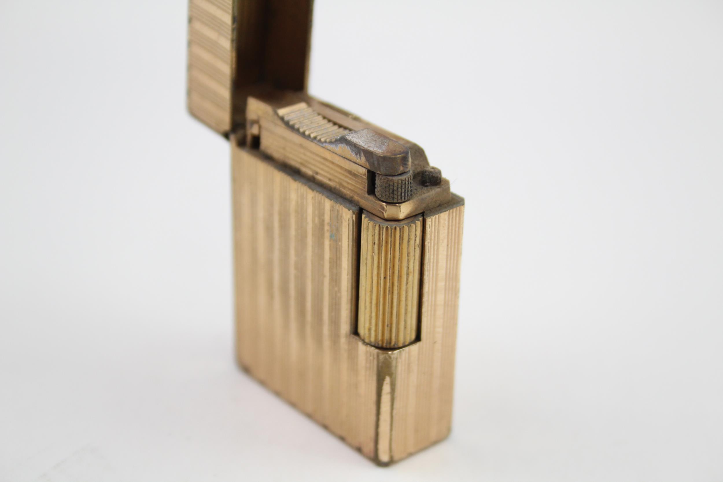 Vintage S.T DUPONT Gold Plated French Made Cigarette Lighter- D4JP75 (92g) - UNTESTED In - Image 4 of 7