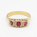 18ct gold oval cut ruby & diamond antique ring (4g) Size P