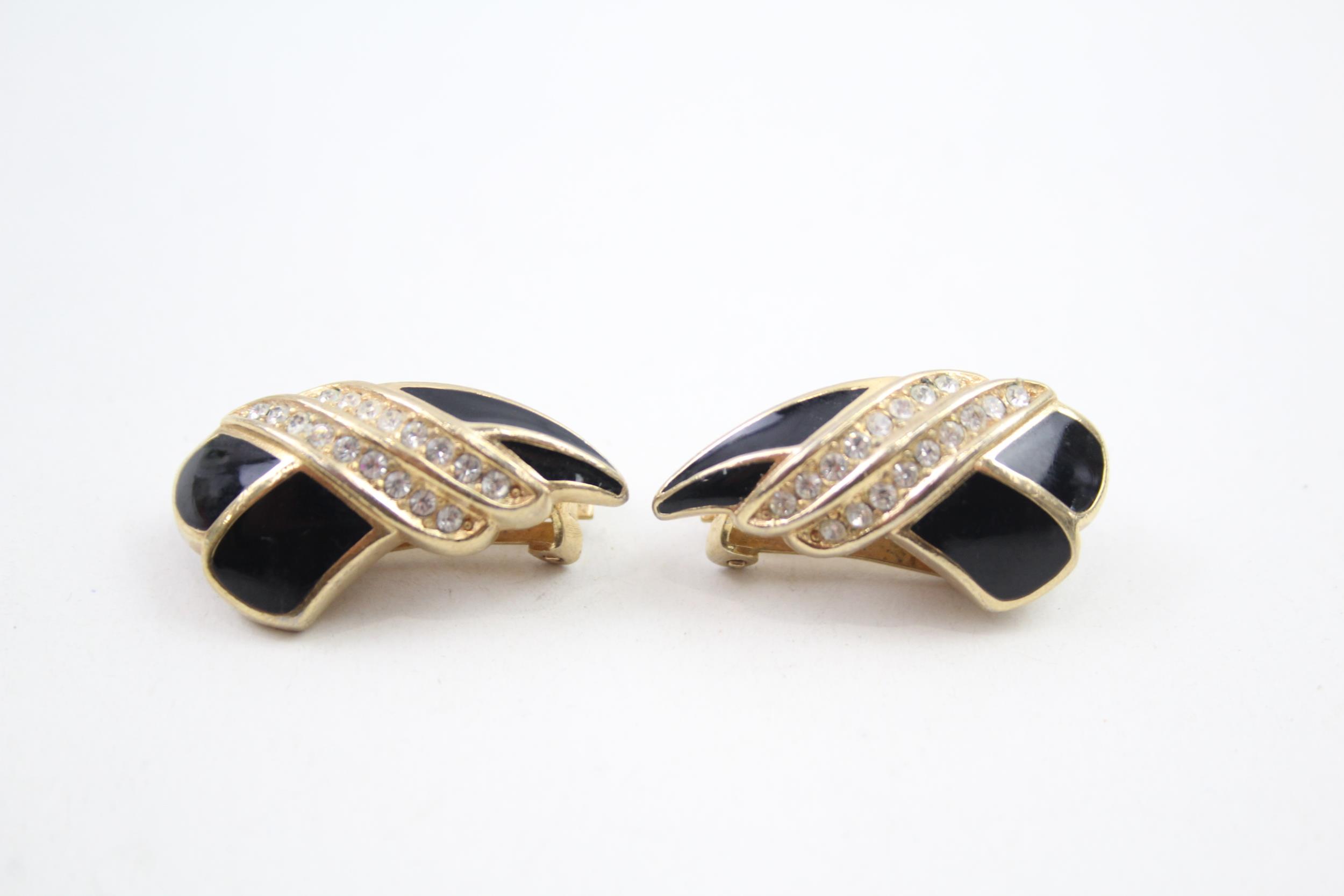 A pair of vintage clip on earrings by Christian Dior (g)