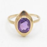 9ct gold vintage oval cut amethyst dress ring, bezel set (3g) Size U