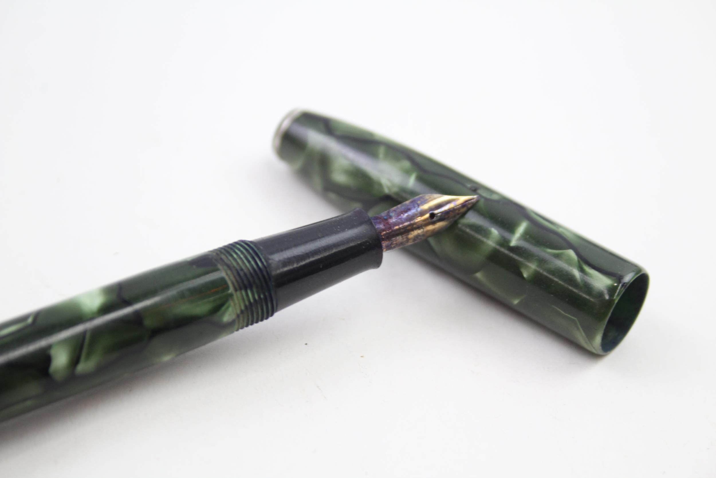 Vintage CONWAY STEWART 15 Green Fountain Pen w/ 14ct Gold Nib WRITING - DIP TESTED & WRITING In - Image 3 of 8