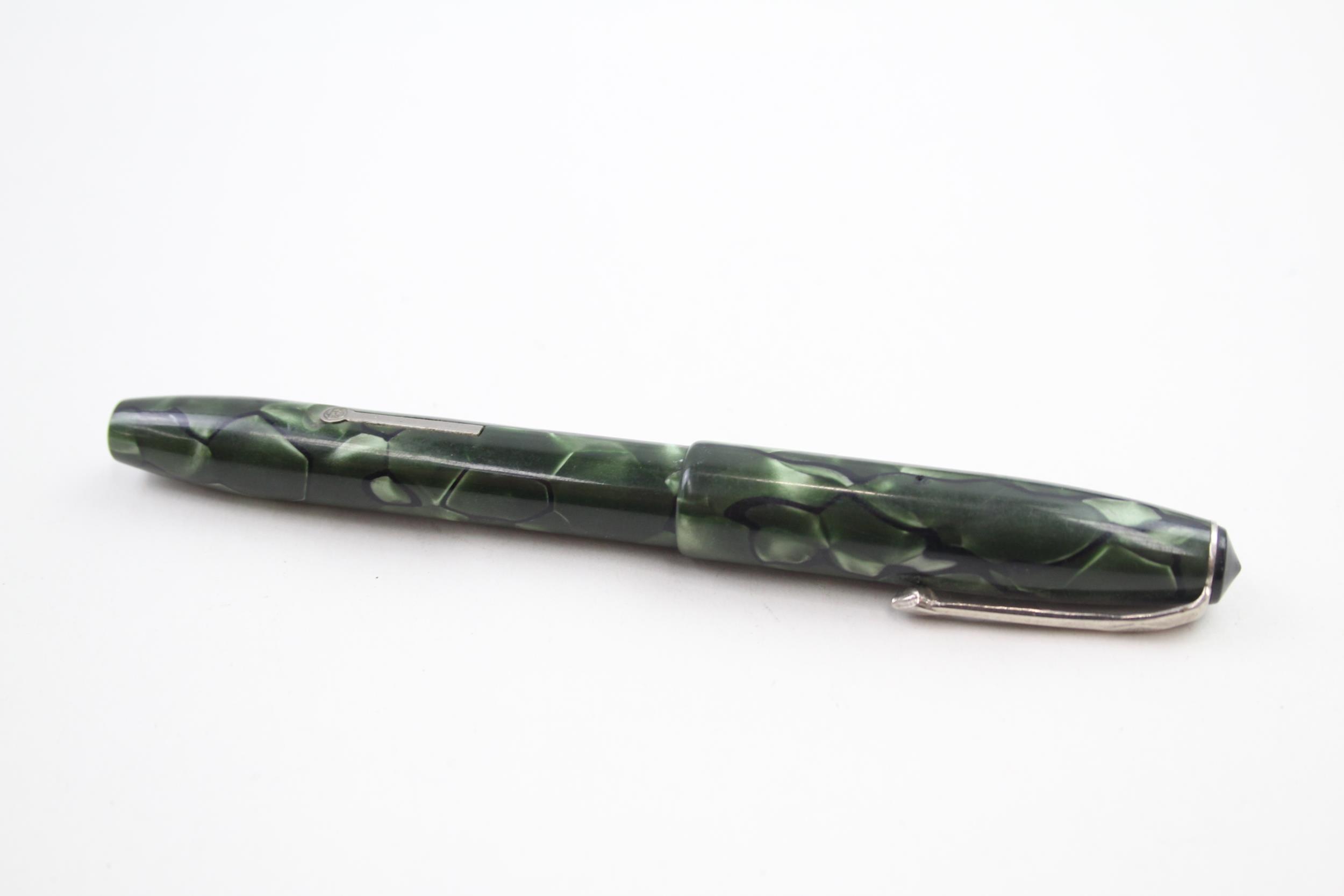 Vintage CONWAY STEWART 15 Green Fountain Pen w/ 14ct Gold Nib WRITING - DIP TESTED & WRITING In - Image 8 of 8