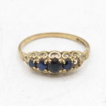 9ct gold vintage sapphire ring with a heart patterned gallery (1.4g) Size L - AS SEEN