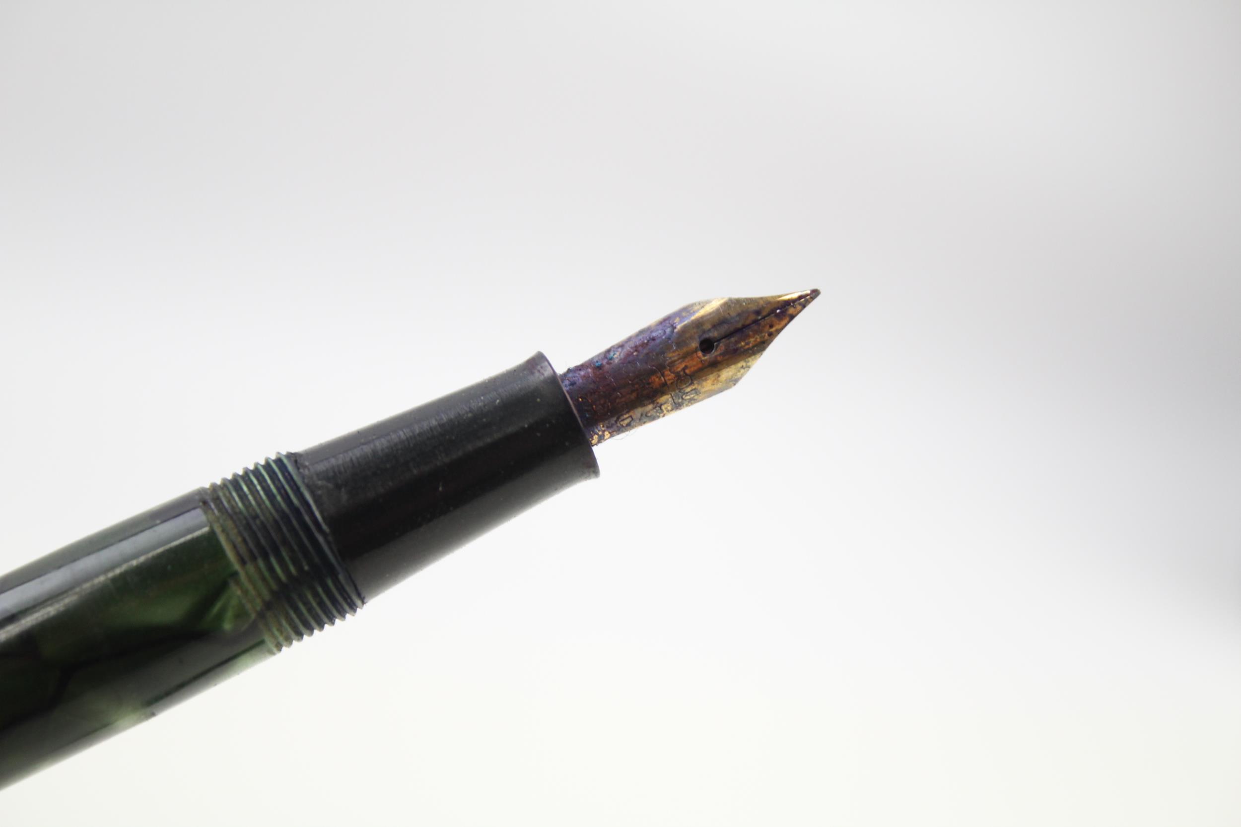 Vintage CONWAY STEWART 15 Green Fountain Pen w/ 14ct Gold Nib WRITING - DIP TESTED & WRITING In - Image 4 of 8