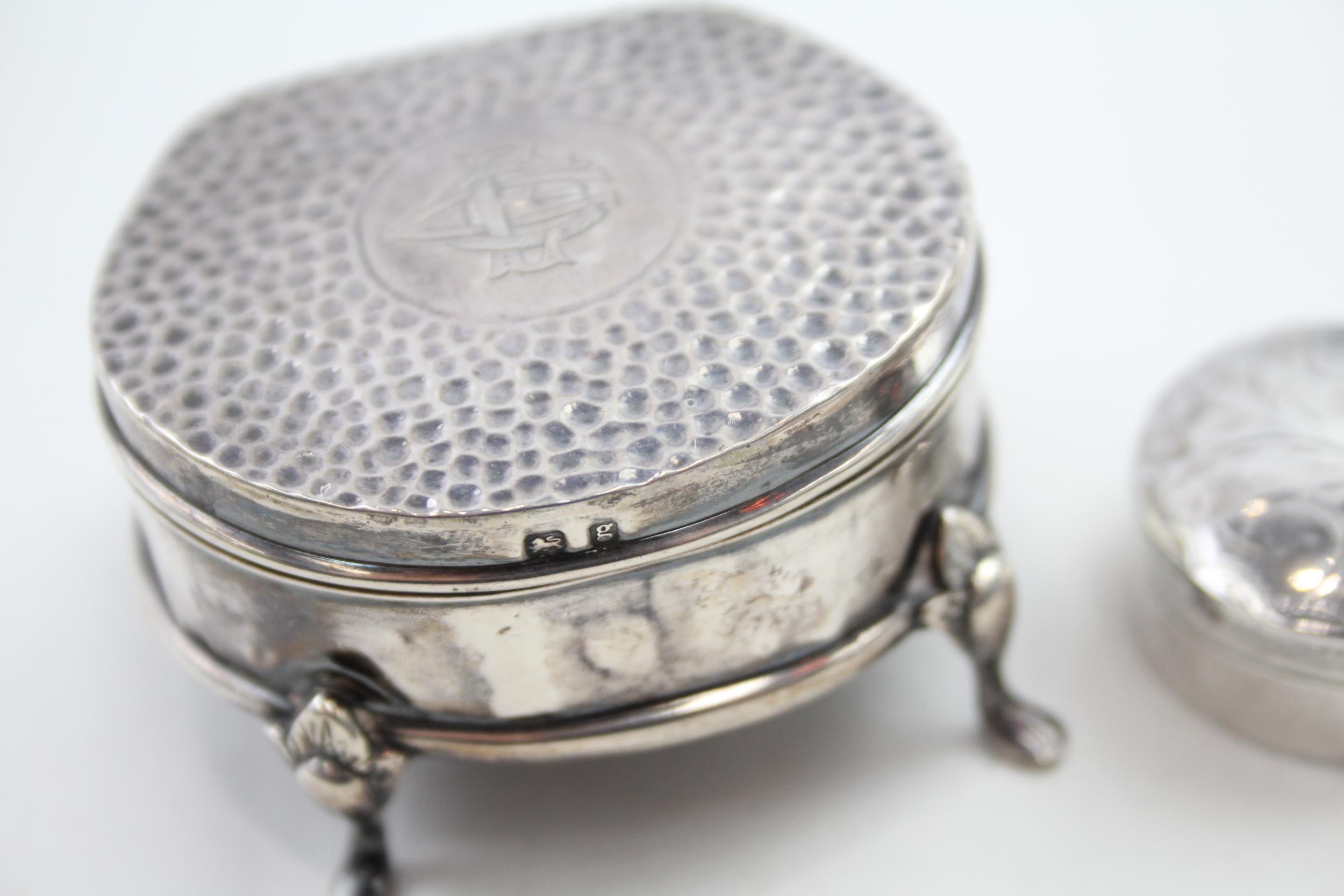 4 x Antique / Vintage Hallmarked .925 STERLING SILVER Pill / Trinket Boxes (59g) - In antique / - Image 2 of 4