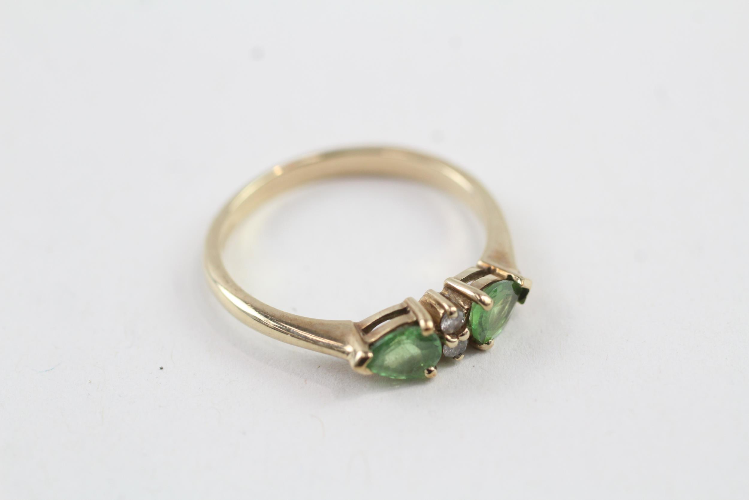 9ct gold pear cut green garnet & diamond (1.8g) Size N - Image 6 of 6