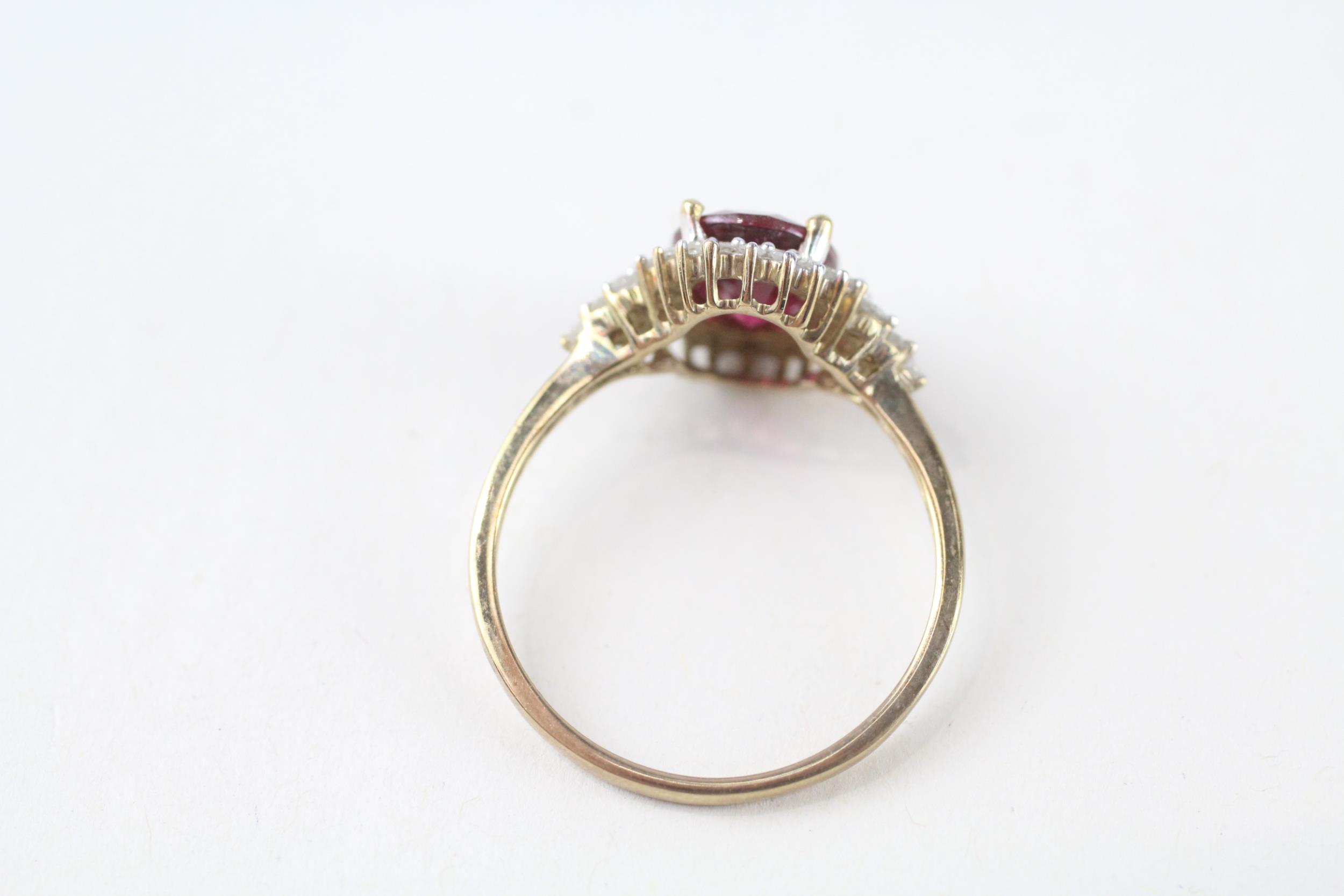 9ct gold tourmaline & diamond cluster ring (2.3g) Size P - Image 4 of 4