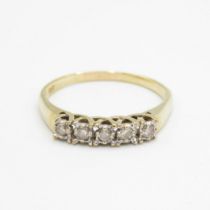 9ct gold diamond five stone ring, claw set (2.2g) Size T