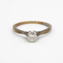 18ct gold & platinum round brilliant cut diamond solitaire ring, claw setting (1.7g) Size L 1/2