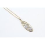 9ct gold diamond set floral pendant necklace (2.4g)