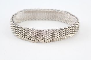 A silver bracelet by Tiffany and Co (59g)