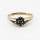 9ct gold sapphire seven stone floral cluster ring with split shank (1g) Size J