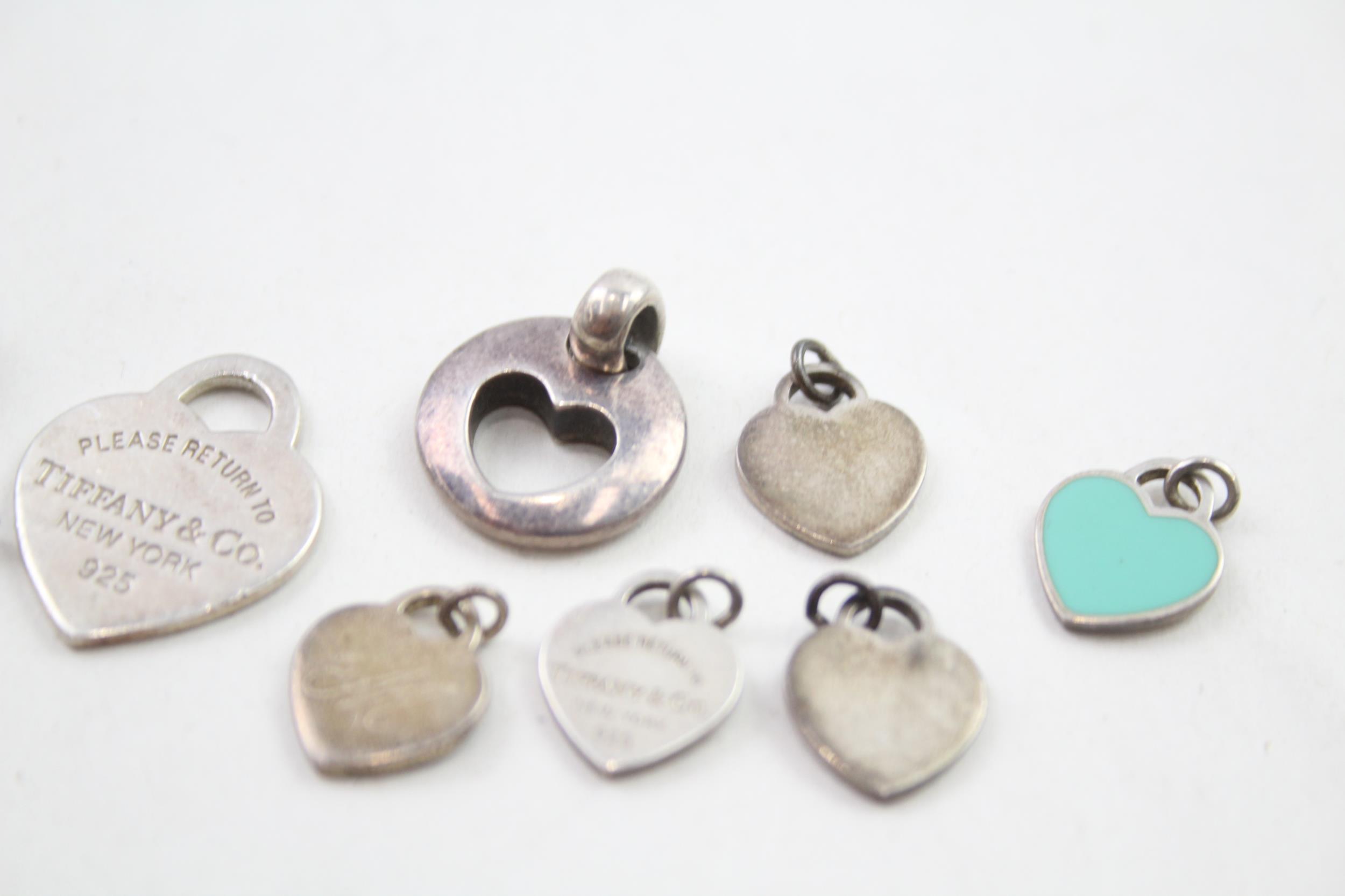 A collection of silver pendants by Tiffany and Co (13g) - Image 3 of 5