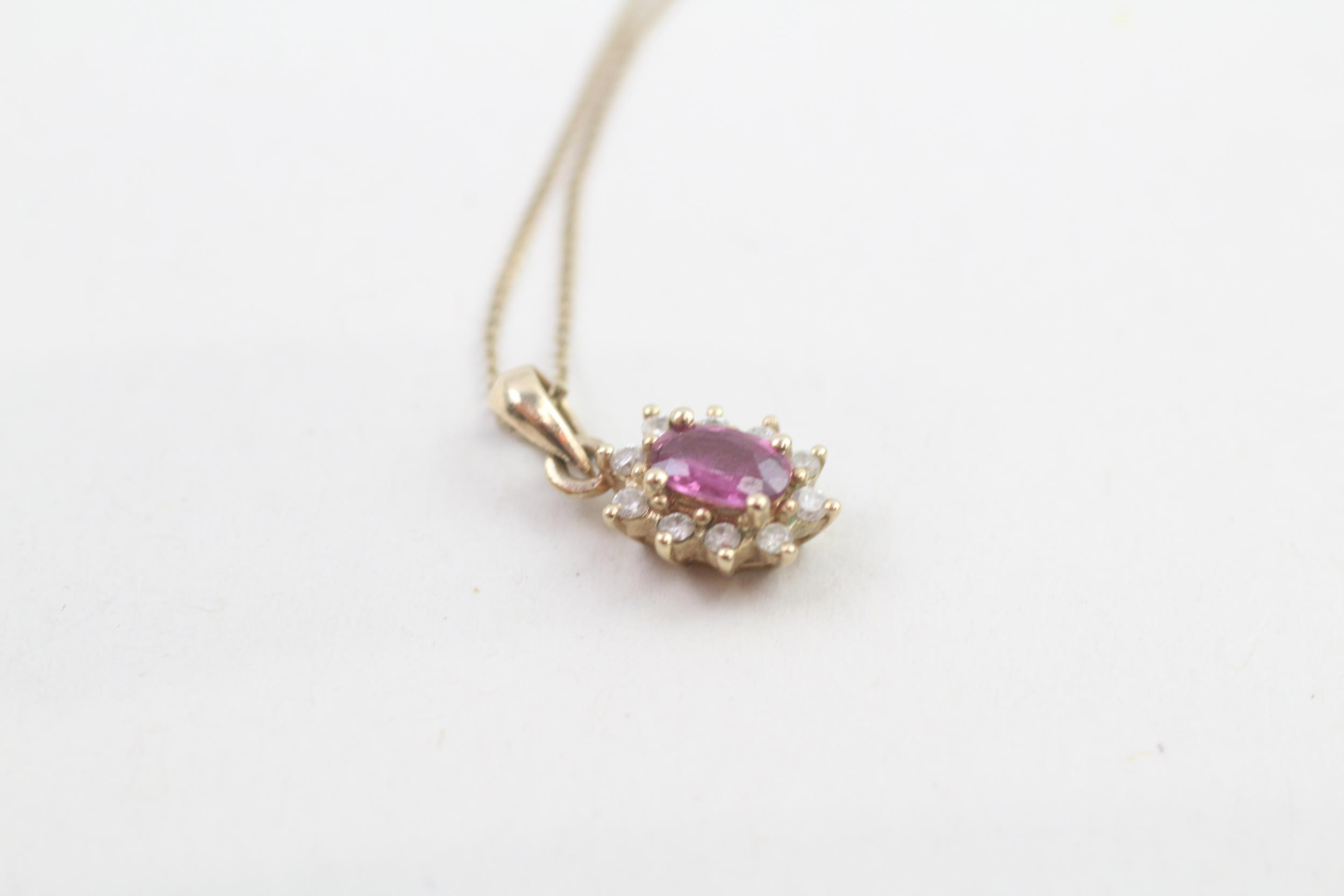 9ct gold ruby & diamond pendant necklace (1.1g)