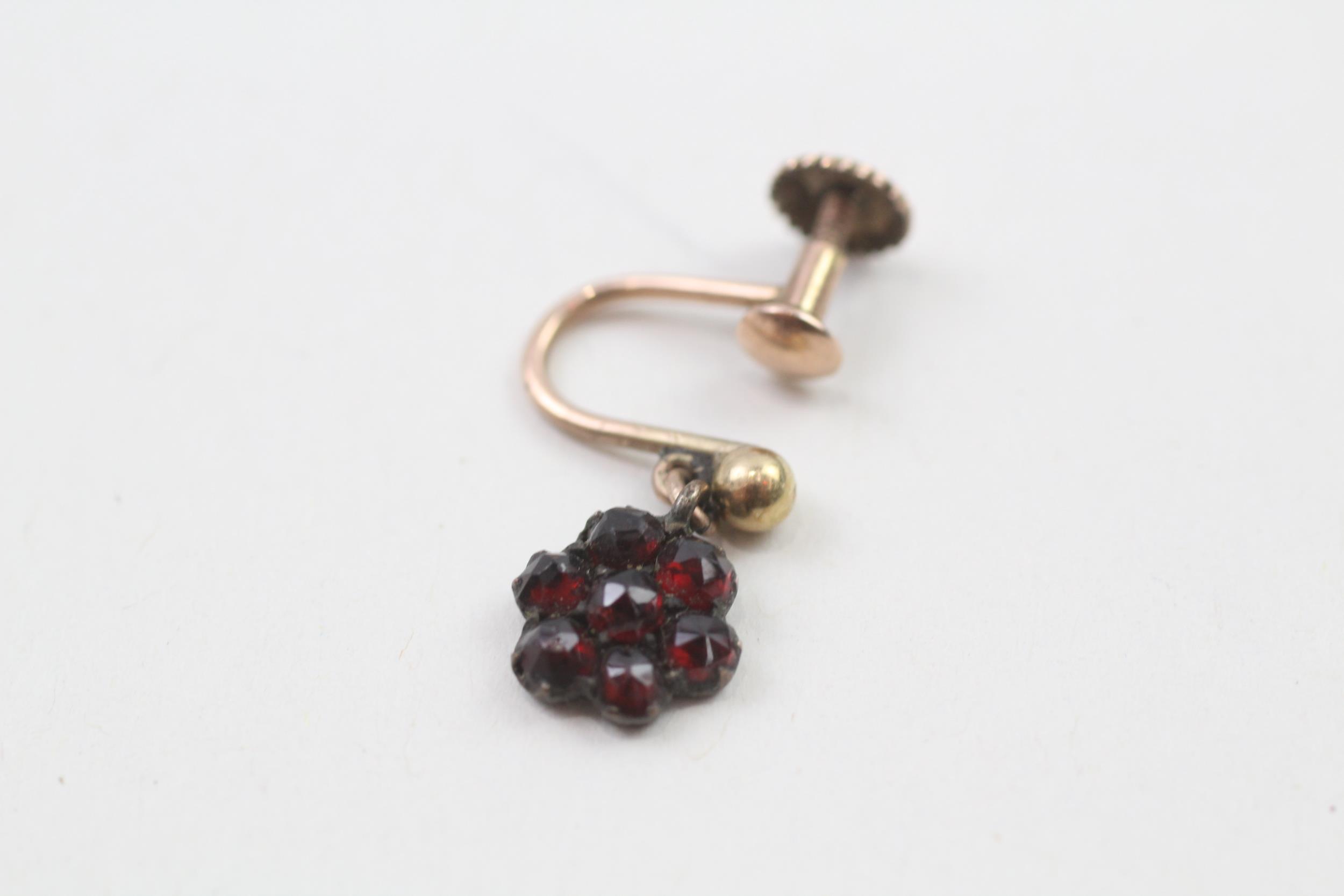 9ct gold victorian drop garnet cluster screw back earrings (2.1g) - Image 2 of 4