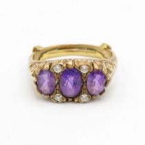 9ct gold amethyst three stone ring with clear gemstone accent (3.5g) Size N 1/2
