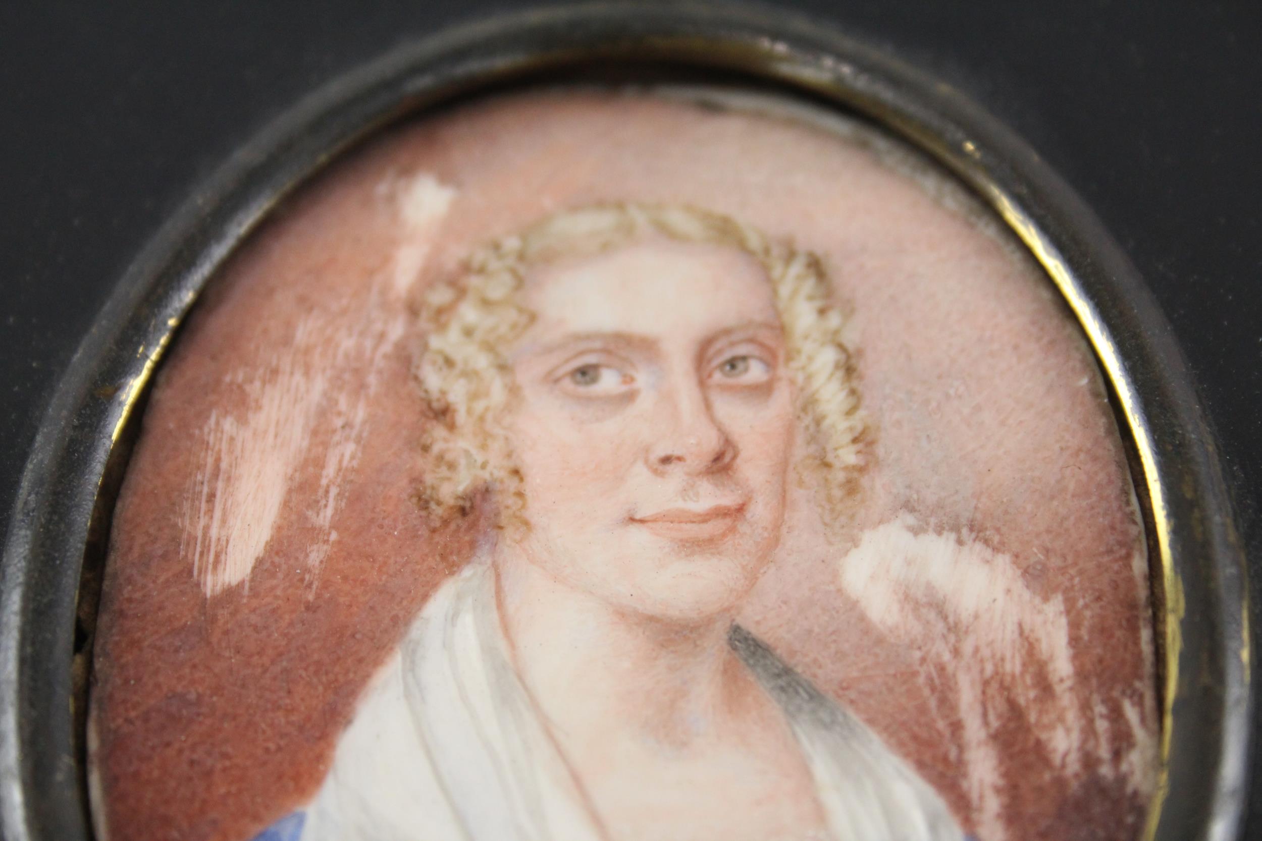 2 x Antique Hand Drawn / Hand Painted Portraits - GLASS MISSING FROM ONE FRAME Items are in - Image 3 of 7