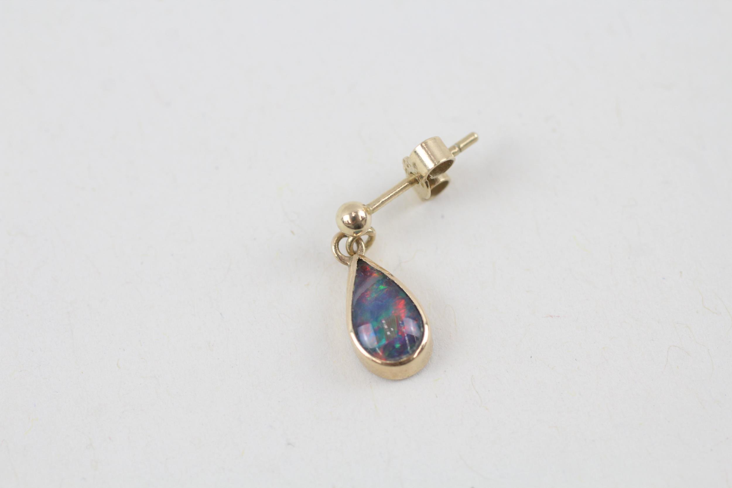 9ct gold vintage opal triplet drop earrings with scroll backs (0.8g) - Image 4 of 6