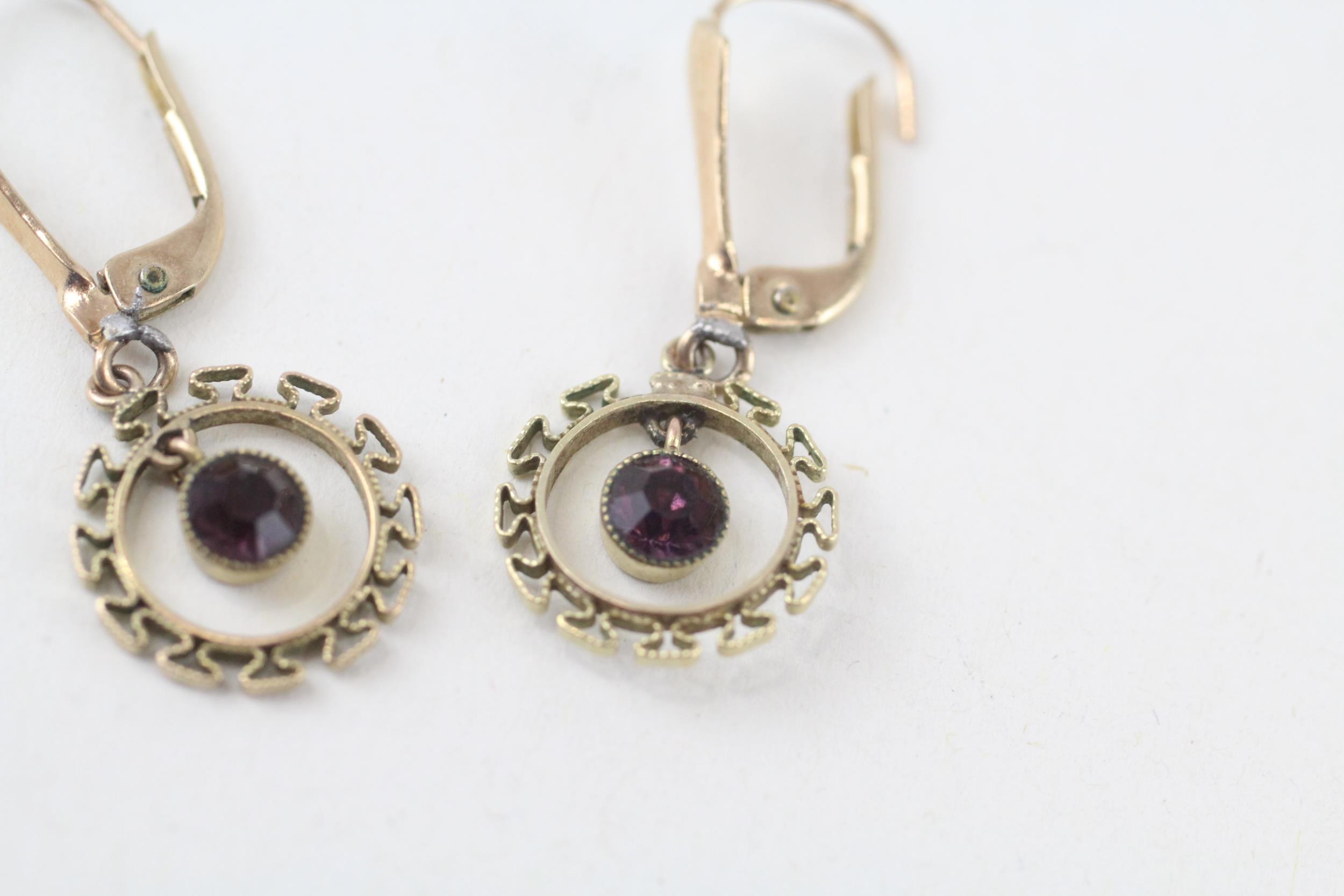 9ct gold purple paste vintage drop earrings (1.6g) - Image 3 of 4