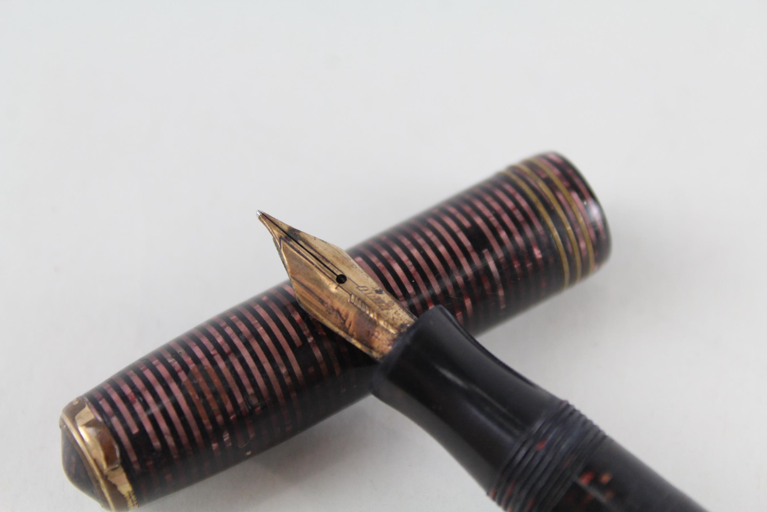 Vintage PARKER Vaccumatic Brown Fountain Pen w/ 14ct Gold Nib WRITING - Dip Tested & WRITING In - Image 2 of 5