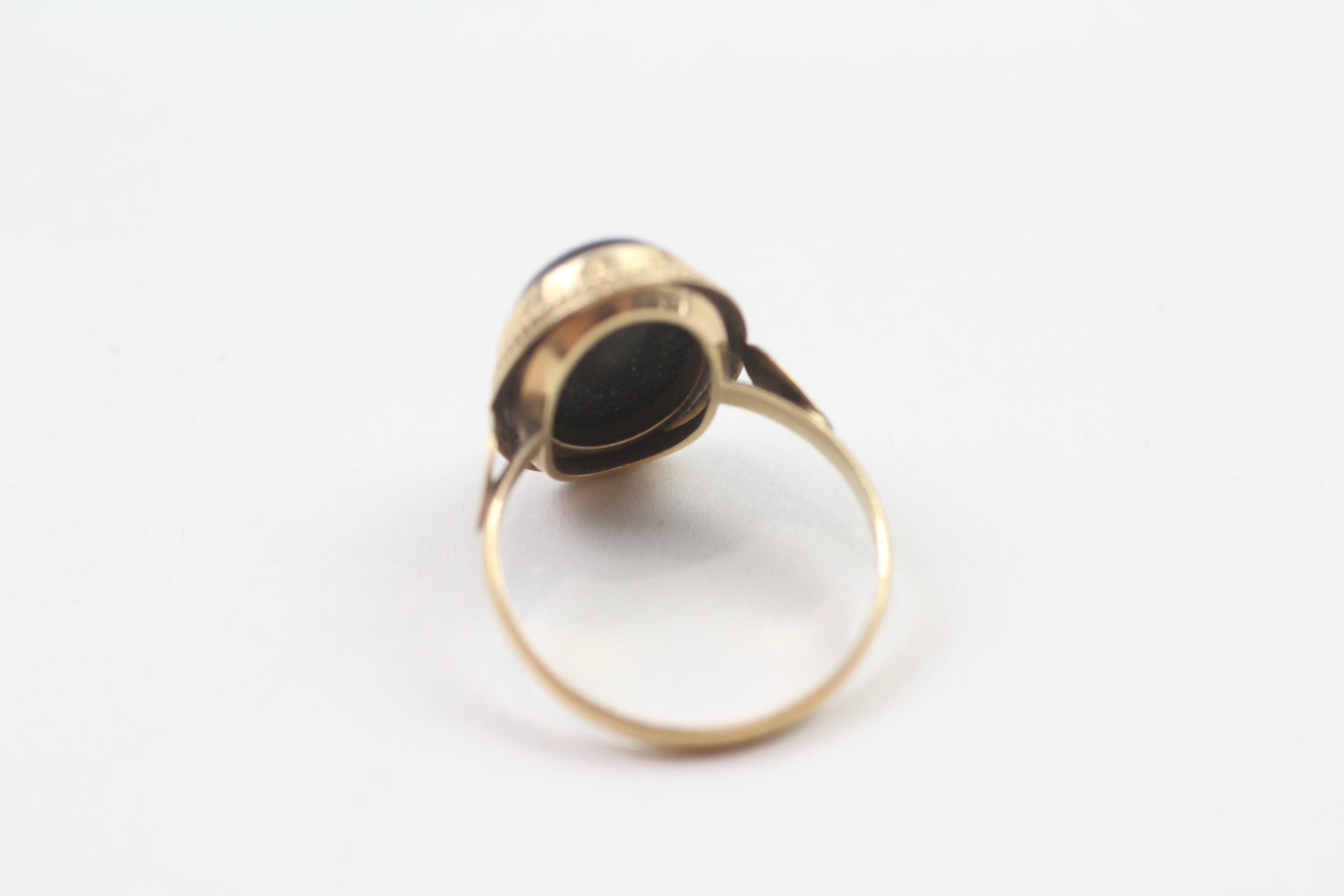 14ct gold cabochon cut black onyx dress ring (3.2g) Size O 1/2 - Image 4 of 4