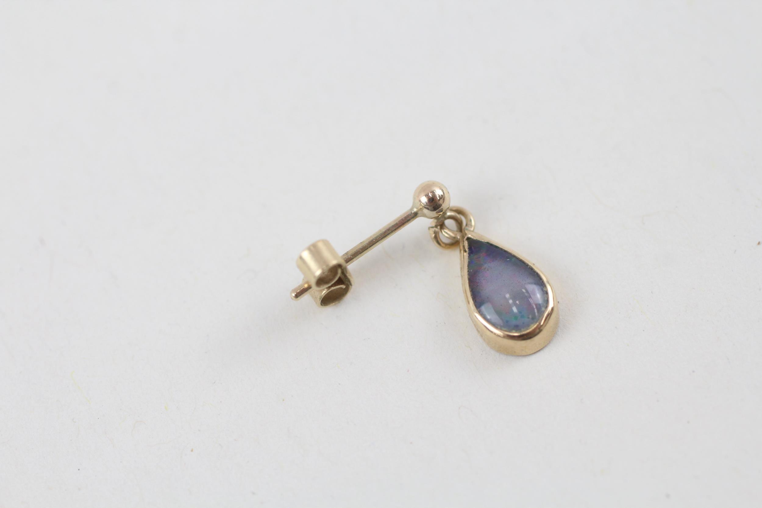 9ct gold vintage opal triplet drop earrings with scroll backs (0.8g) - Image 2 of 6
