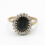 9ct gold vintage sapphire & diamond cluster ring (2.4g) Size K