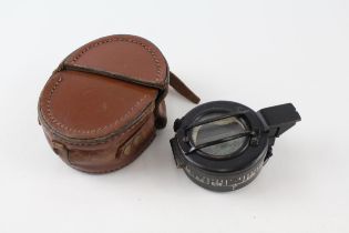 Leather Cased WW2 Military Fluid Filled Compass Dated 1945 - Leather Cased WW2 Military Fluid Filled