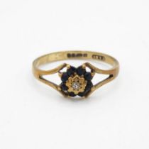 9ct gold diamond & sapphire floral cluster ring with split shank (1.4g) Size O