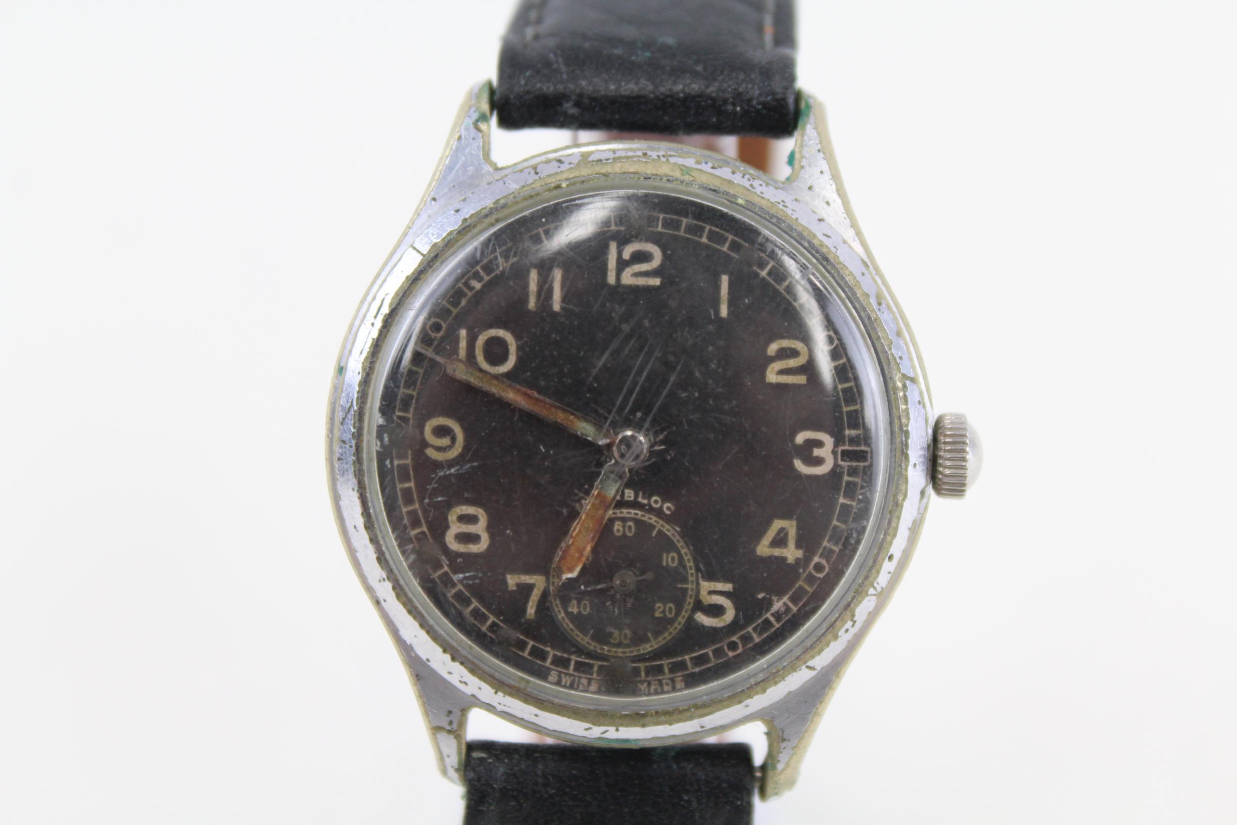 German Army D. H. WW2 Military Issue WRISTWATCH Hand-Wind WORKING - German Army D. H. WW2 Military - Image 2 of 4