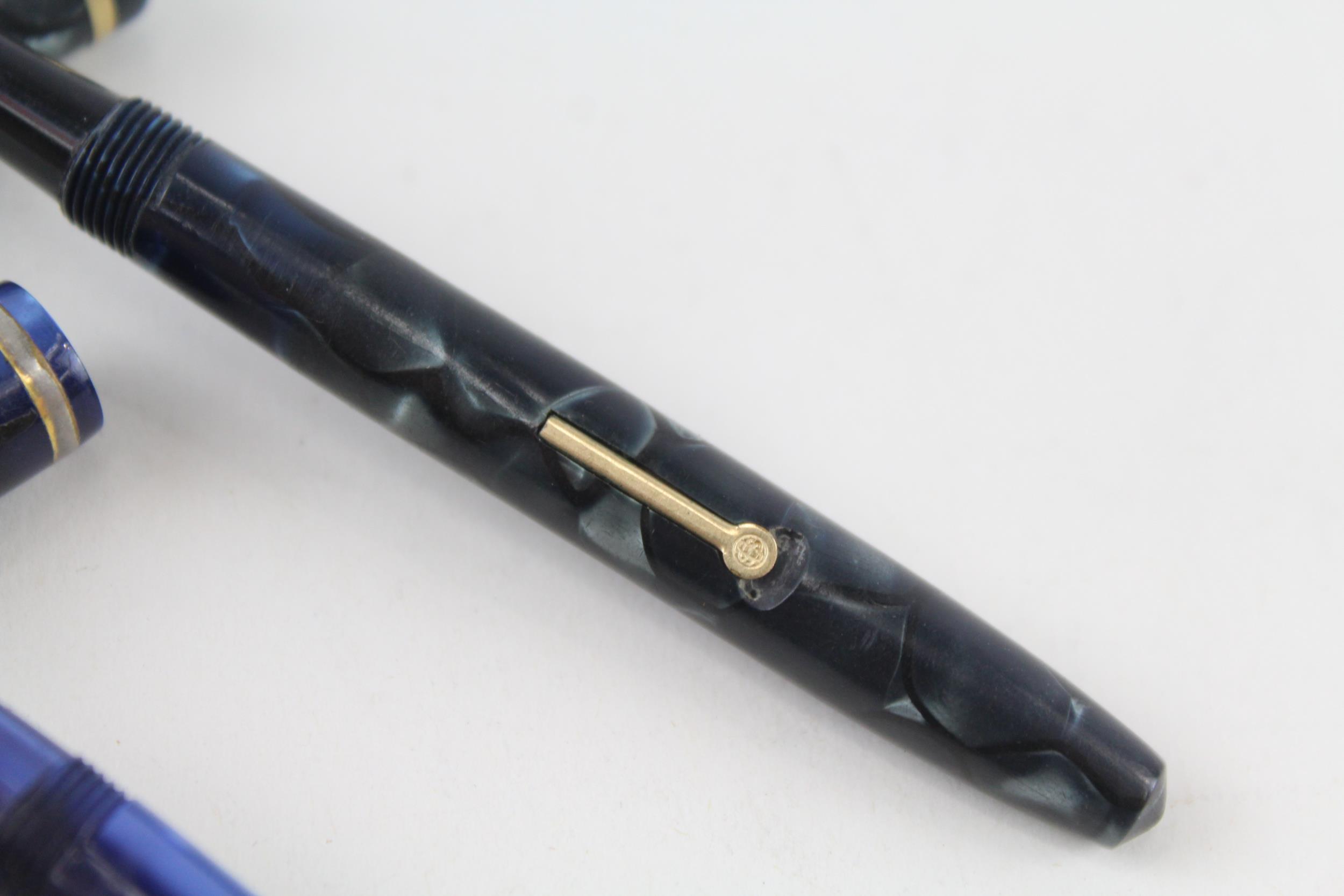 2 x Vintage CONWAY STEWART Fountain Pens w/ 14ct Gold Nibs WRITING Inc 560 Etc - Inc Dinkie 560, 570 - Image 4 of 5