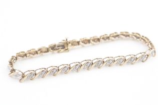 9ct gold diamond fancy link bracelet (8.2g)