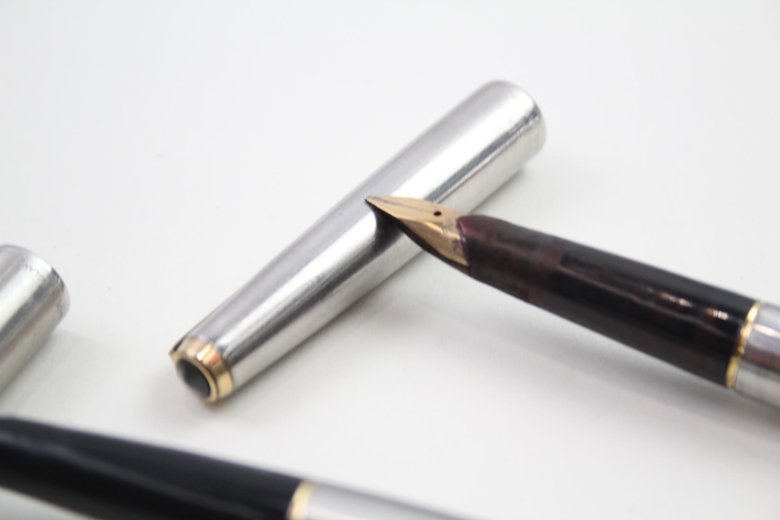 2 x Vintage PARKER 65 Brushed Steel Cased Fountain Pens w 14ct Gold Nibs WRITING - Dip Tested & - Image 3 of 5