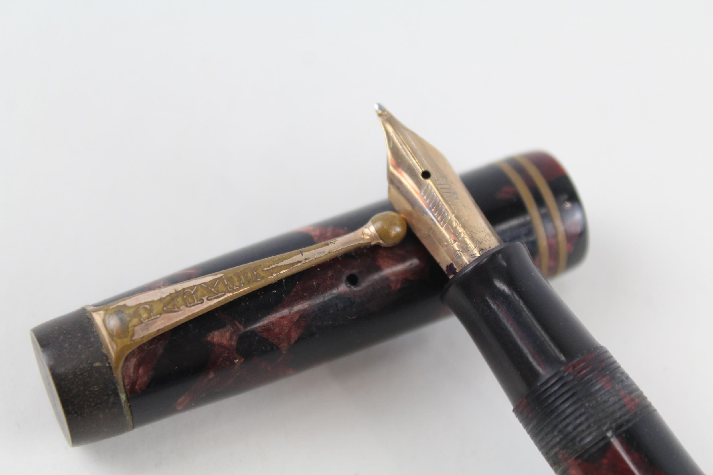 Vintage PARKER Duofold Burgundy w/ 14ct Gold Nib WRITING - Dip Tested & WRITING In vintage condition - Image 2 of 4
