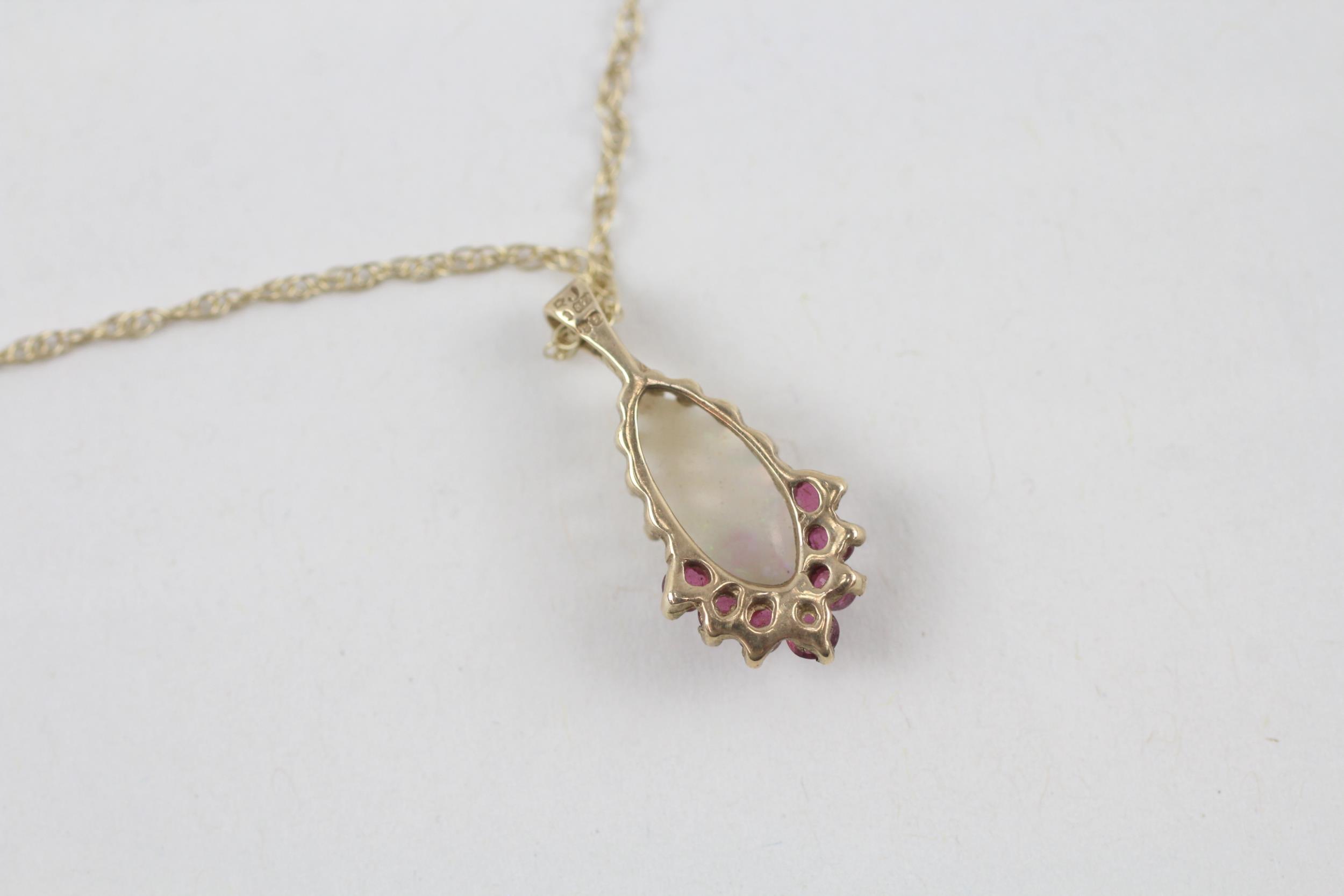 9ct gold vintage opal & ruby pendant necklace (1.7g) - Image 5 of 6