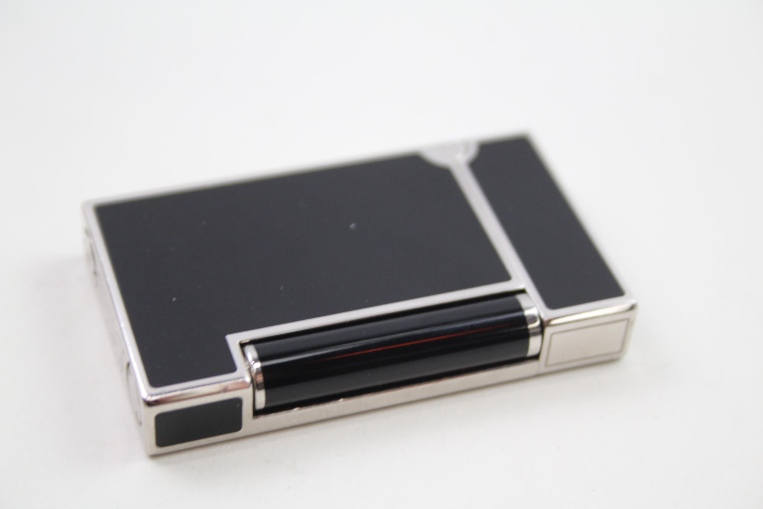 S.T DUPONT France Silver Plated & Black Lacquer Cigarette Lighter (80g) - Serial - 1D7CJ09 - Image 3 of 4